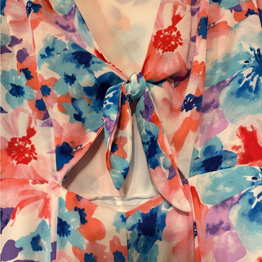 Aura Floral Jumpsuit Cut Out Middle Short Sleeve Size Medium - Picture 5 of 8